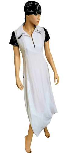atypické, asymetrické lněné šaty s límečkem v kombinaci s elastickým úpletem tvarující postavu bílá
