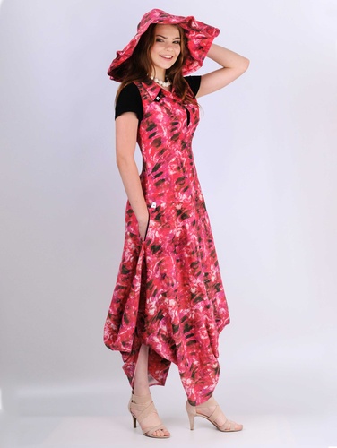atypické asymetrické lněné šaty s límečkem z tkaniny s abstraktním tiskem v kombinaci s elastickým úpletem fuchsiová