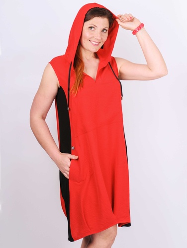 krátké sportovní šaty s kapucí se zeštíhlujícími bočními díly červená